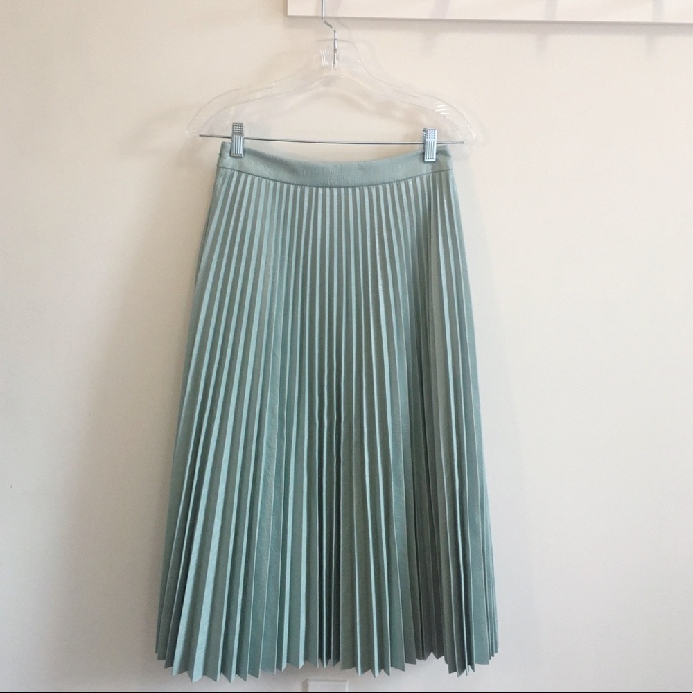 Nordstrom Atlantic-Pacific Pleated Blue Midi Skirt
